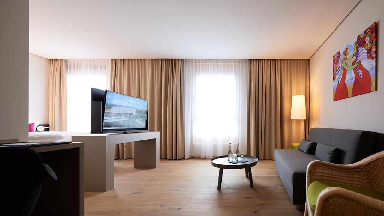 Junior Suite for Single or Double use,945988018:JPEG